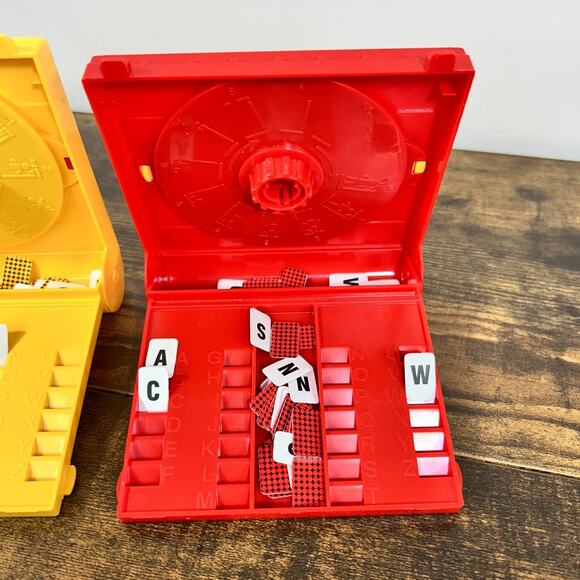 Vintage 1989 Travel Games Hangman Milton Bradley MB - Picture 4 of 8